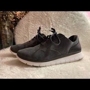 Women’s Vionic Taylor Suede Gray Sneakers size 10